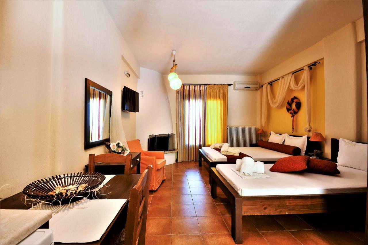 Guesthouse Amanitis Caesarea Skiti Bagian luar foto