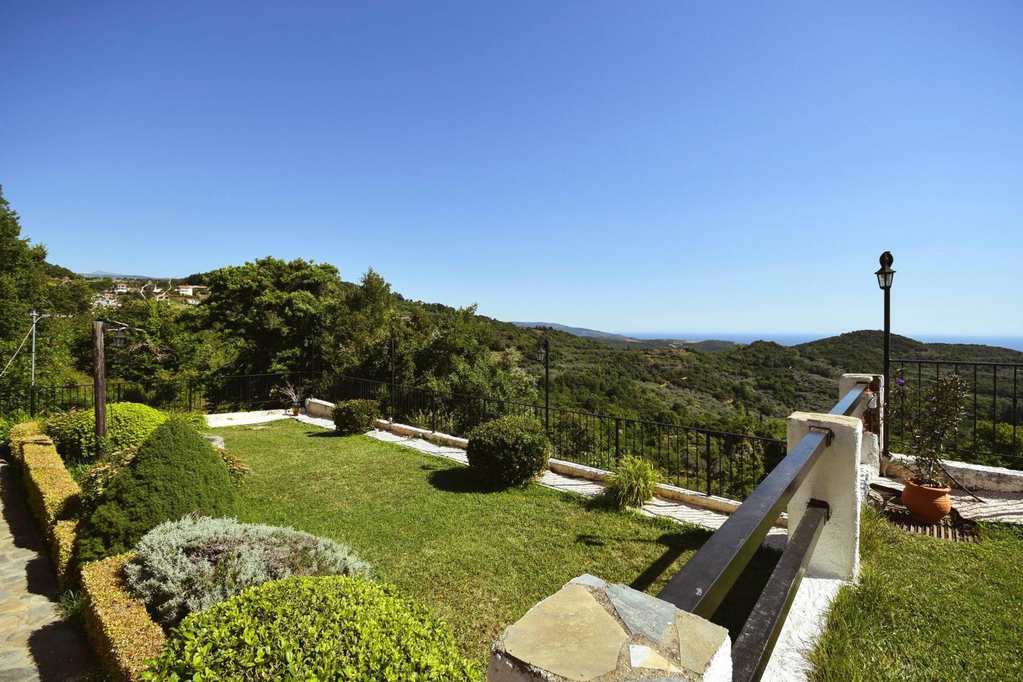Guesthouse Amanitis Caesarea Skiti Bagian luar foto