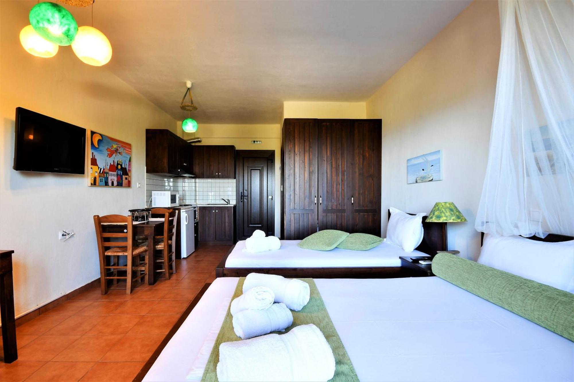 Guesthouse Amanitis Caesarea Skiti Bagian luar foto