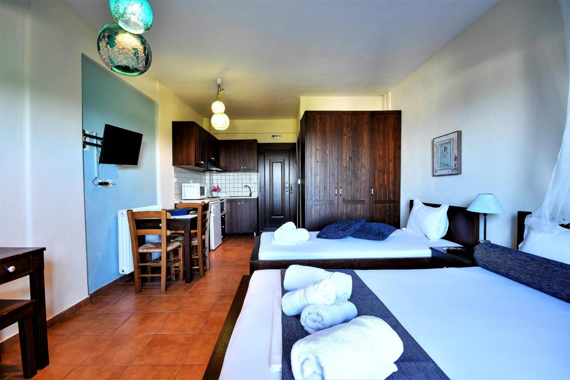 Guesthouse Amanitis Caesarea Skiti Bagian luar foto