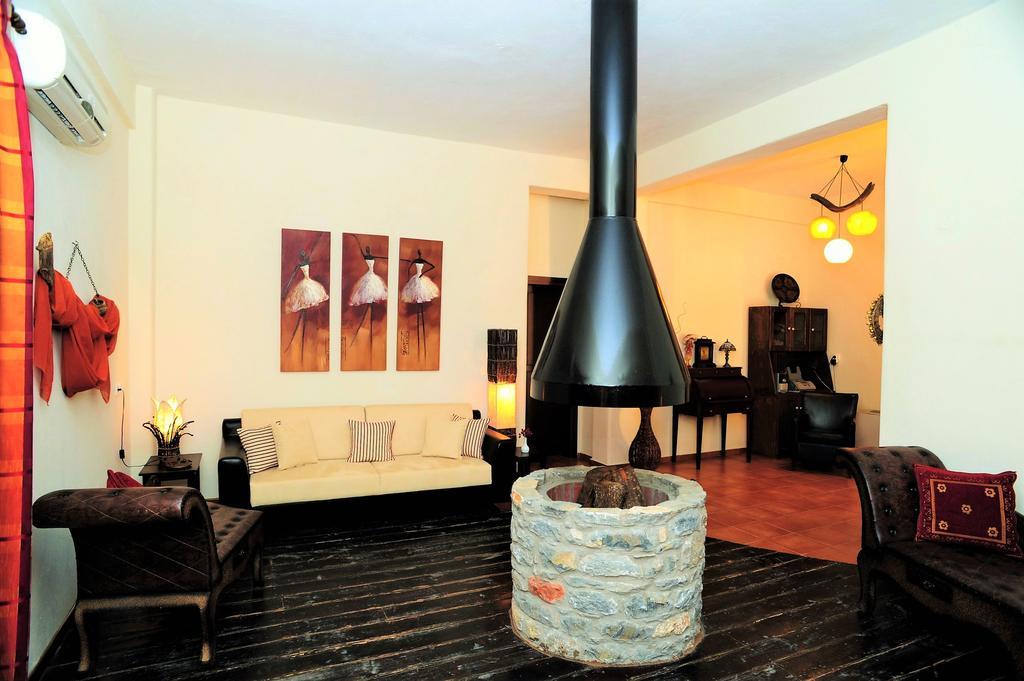 Guesthouse Amanitis Caesarea Skiti Bagian luar foto