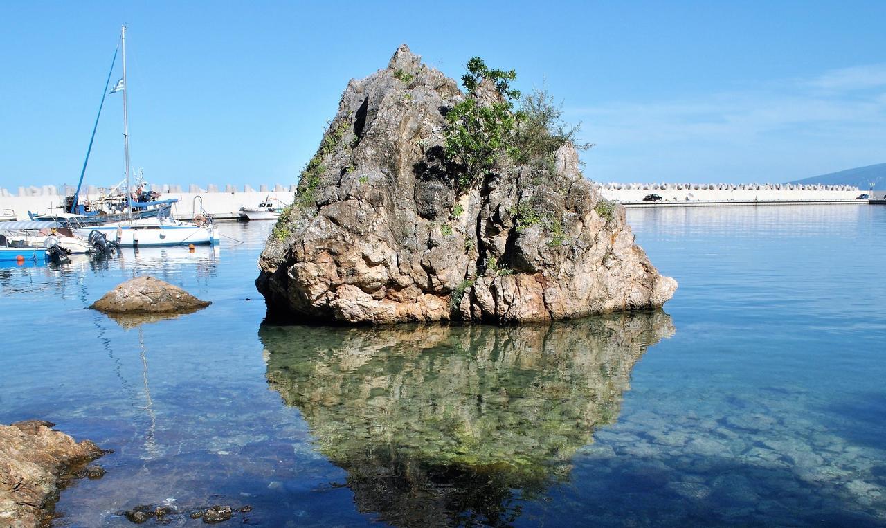 Guesthouse Amanitis Caesarea Skiti Bagian luar foto