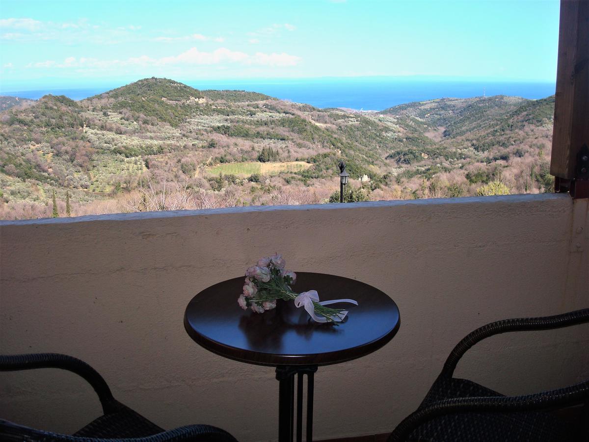 Guesthouse Amanitis Caesarea Skiti Bagian luar foto